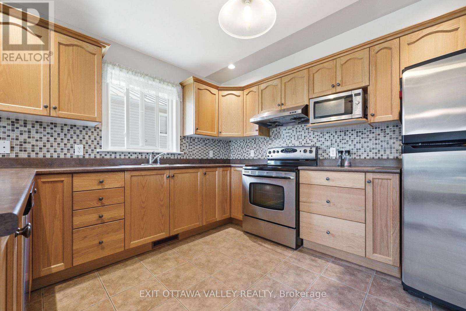6 Cockcroft Crescent, Deep River, Ontario  K0J 1P0 - Photo 13 - X13463732