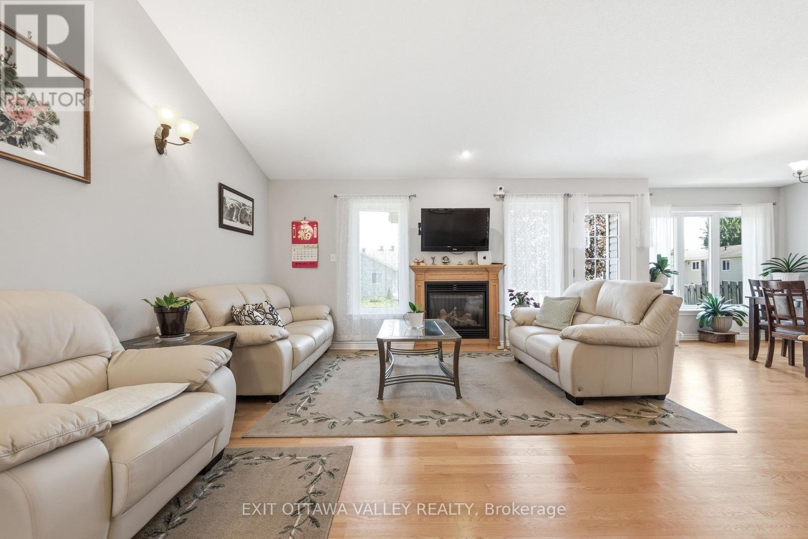 6 Cockcroft Crescent, Deep River, Ontario  K0J 1P0 - Photo 6 - X13463732