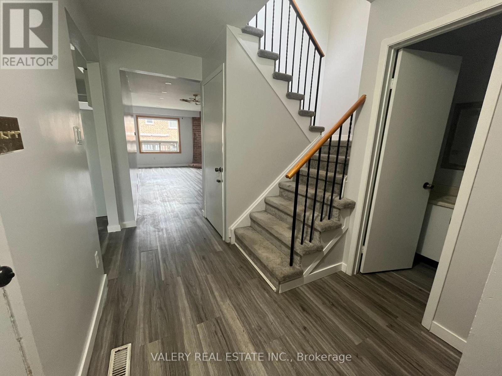 Main - 164 Daniels Crescent, Ajax, Ontario  L1T 1Z3 - Photo 17 - E13450208