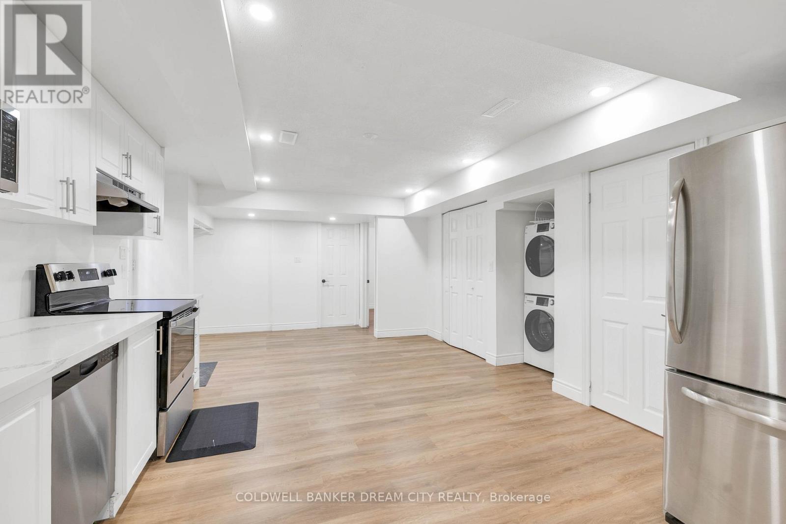 15 Portwine Drive, Toronto, Ontario  M1C 0C9 - Photo 9 - E13463408