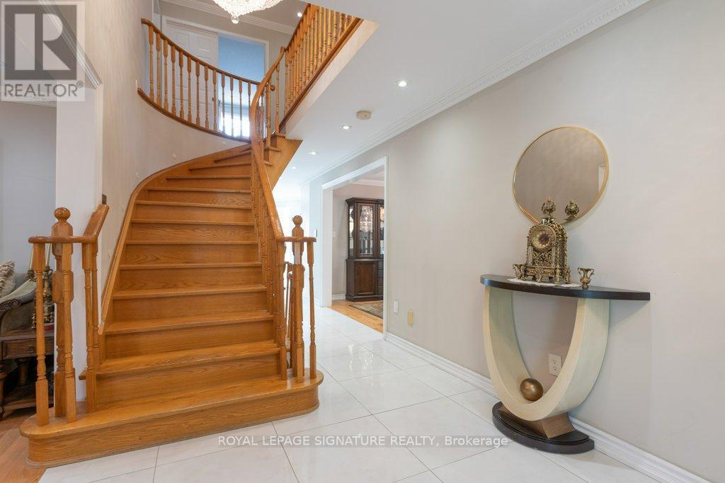 119 Chancellor Drive, Vaughan, Ontario  L4L 7M9 - Photo 3 - N13462848