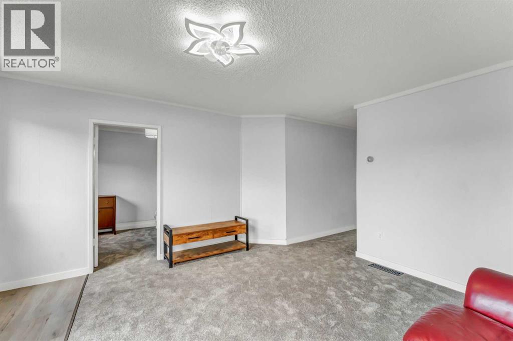 837 Main Street S, Redcliff, Alberta T0J 2P0 - Photo 7 - A2313911