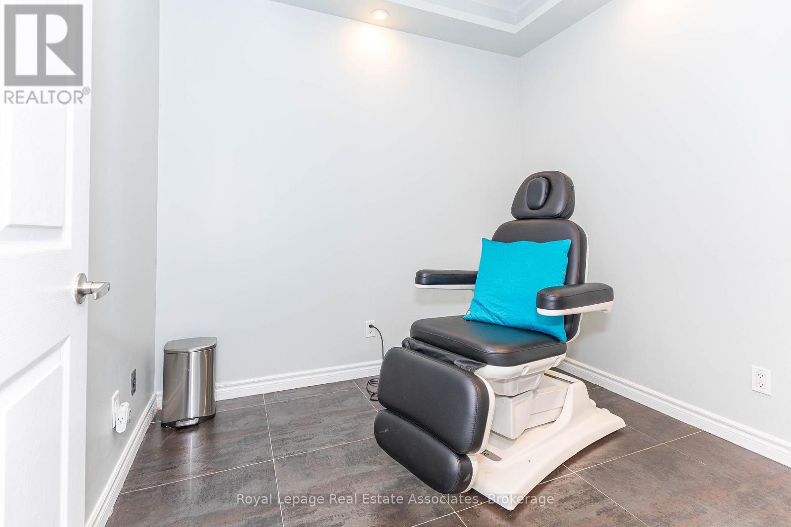 390 Bloor Street W, Toronto, Ontario M5S 1X4 - Photo 25 - C12566870