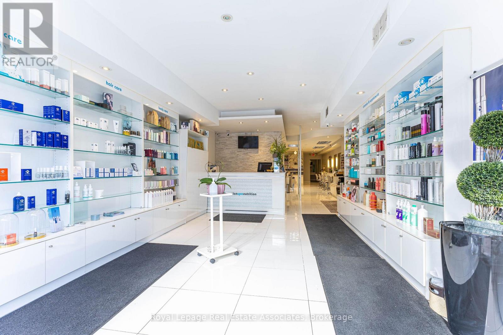 390 Bloor Street W, Toronto, Ontario M5S 1X4 - Photo 3 - C12566870