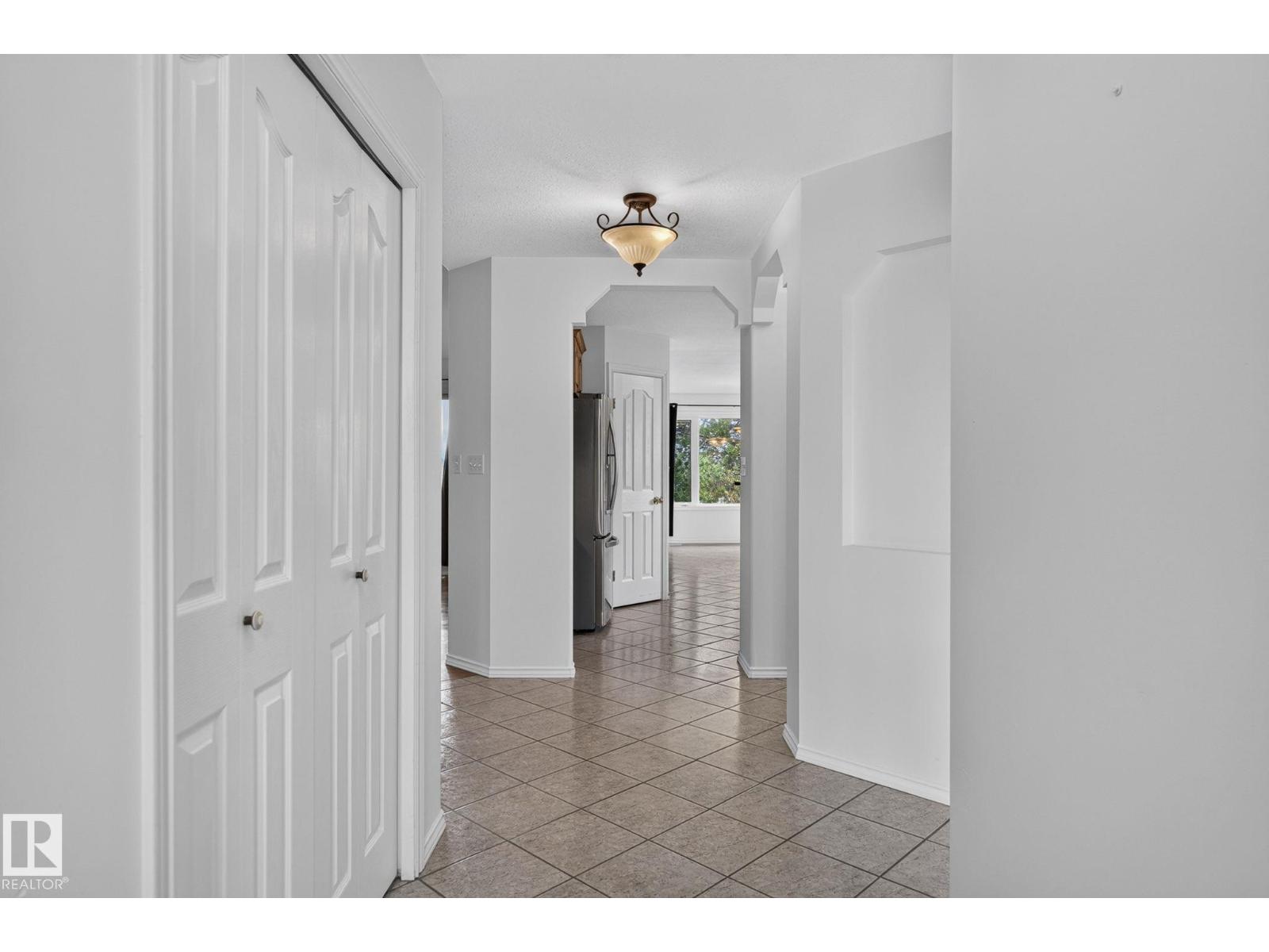 86 Heritage Cr, Stony Plain, Alberta  T7Z 2M6 - Photo 6 - E4494441