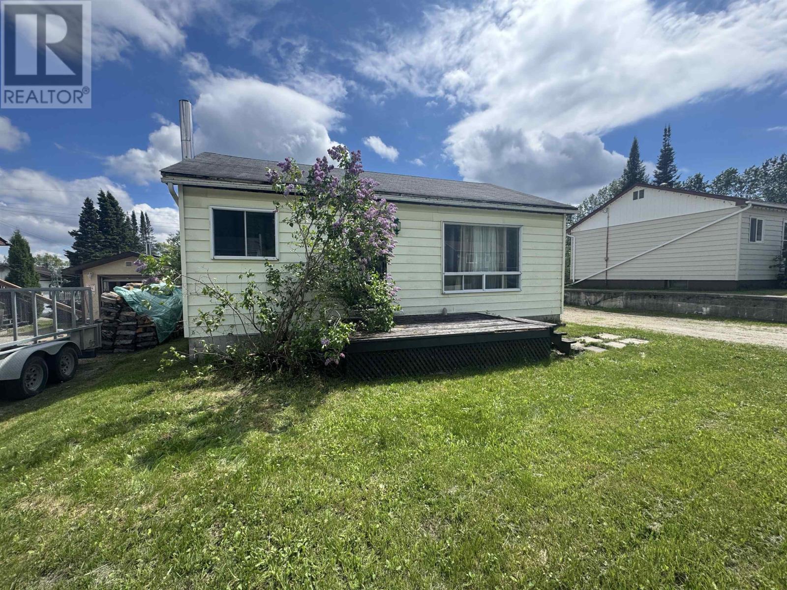 28 Warbler Drive, Manitouwadge, Ontario  P0T 2C0 - Photo 3 - TB2601529