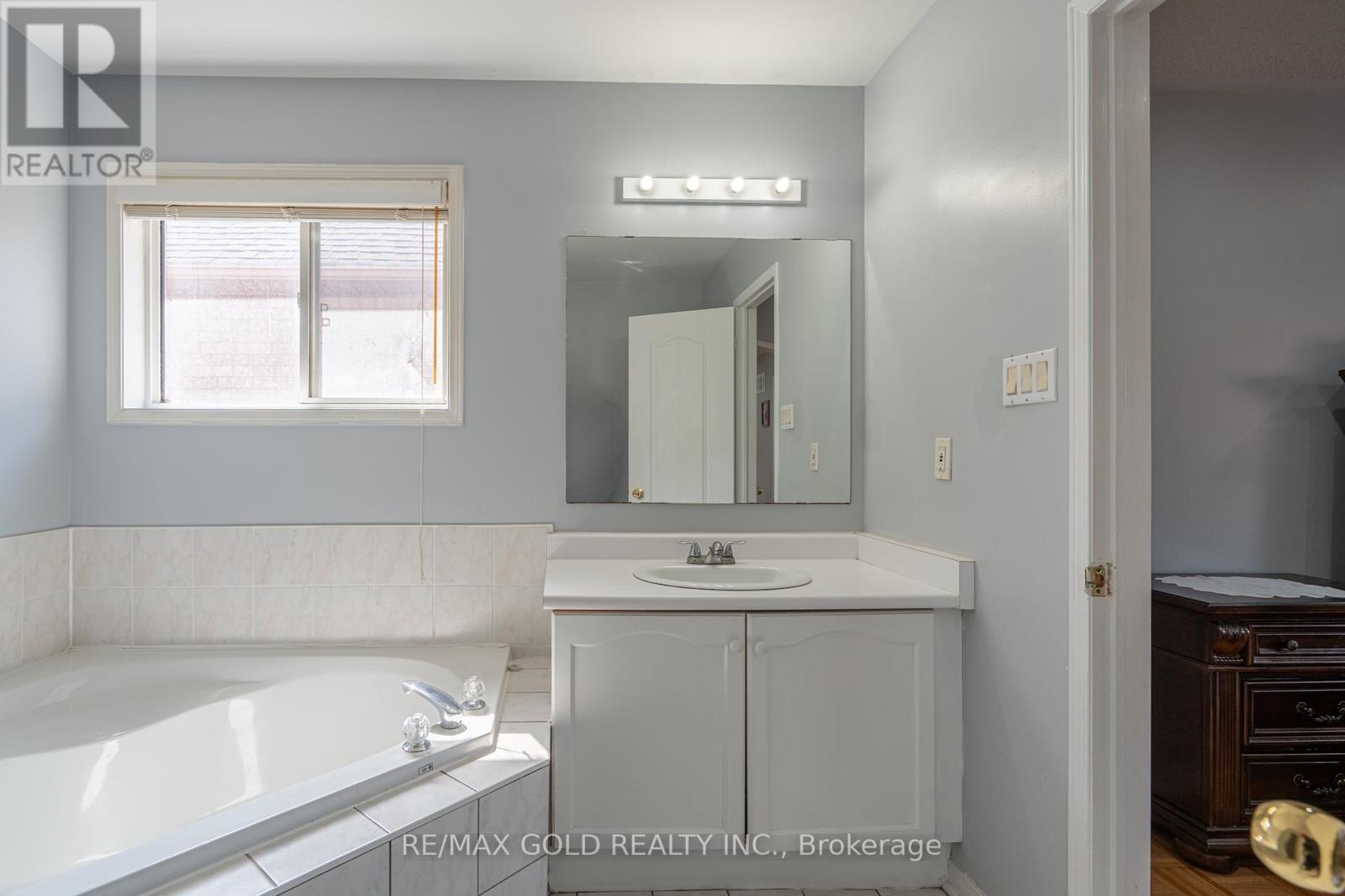 26 Wildhorse Lane, Brampton, Ontario  L6R 2J5 - Photo 20 - W13461206