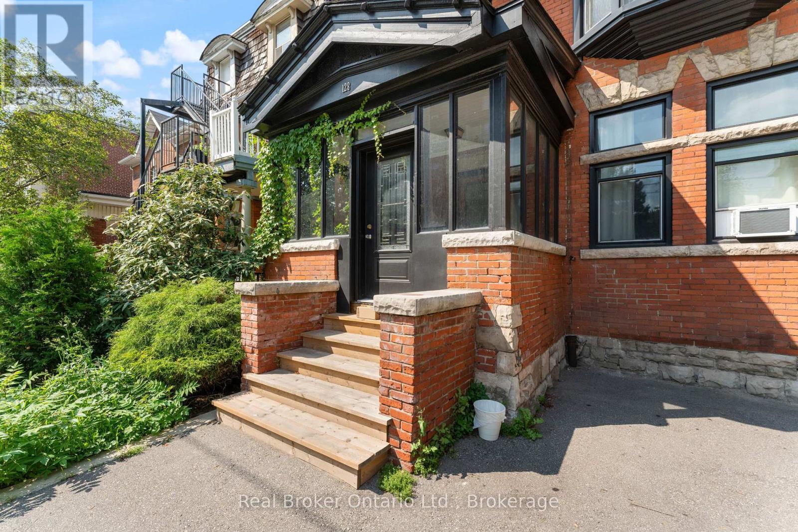 2 - 128 Herkimer Street, Hamilton, Ontario  L8P 2H1 - Photo 4 - X13211726