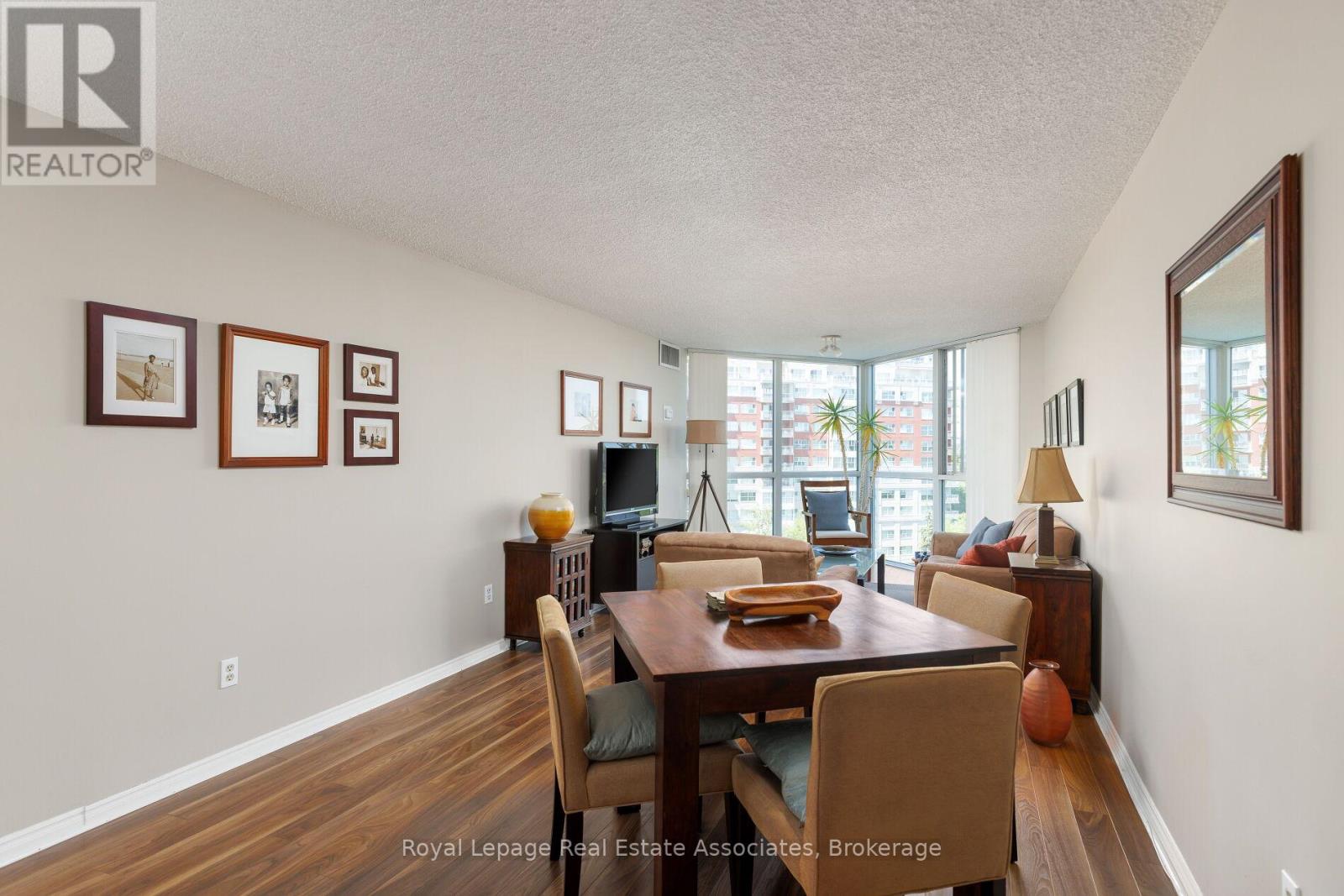 411 - 7 Concorde Place, Toronto, Ontario  M3C 3N4 - Photo 6 - C13246930