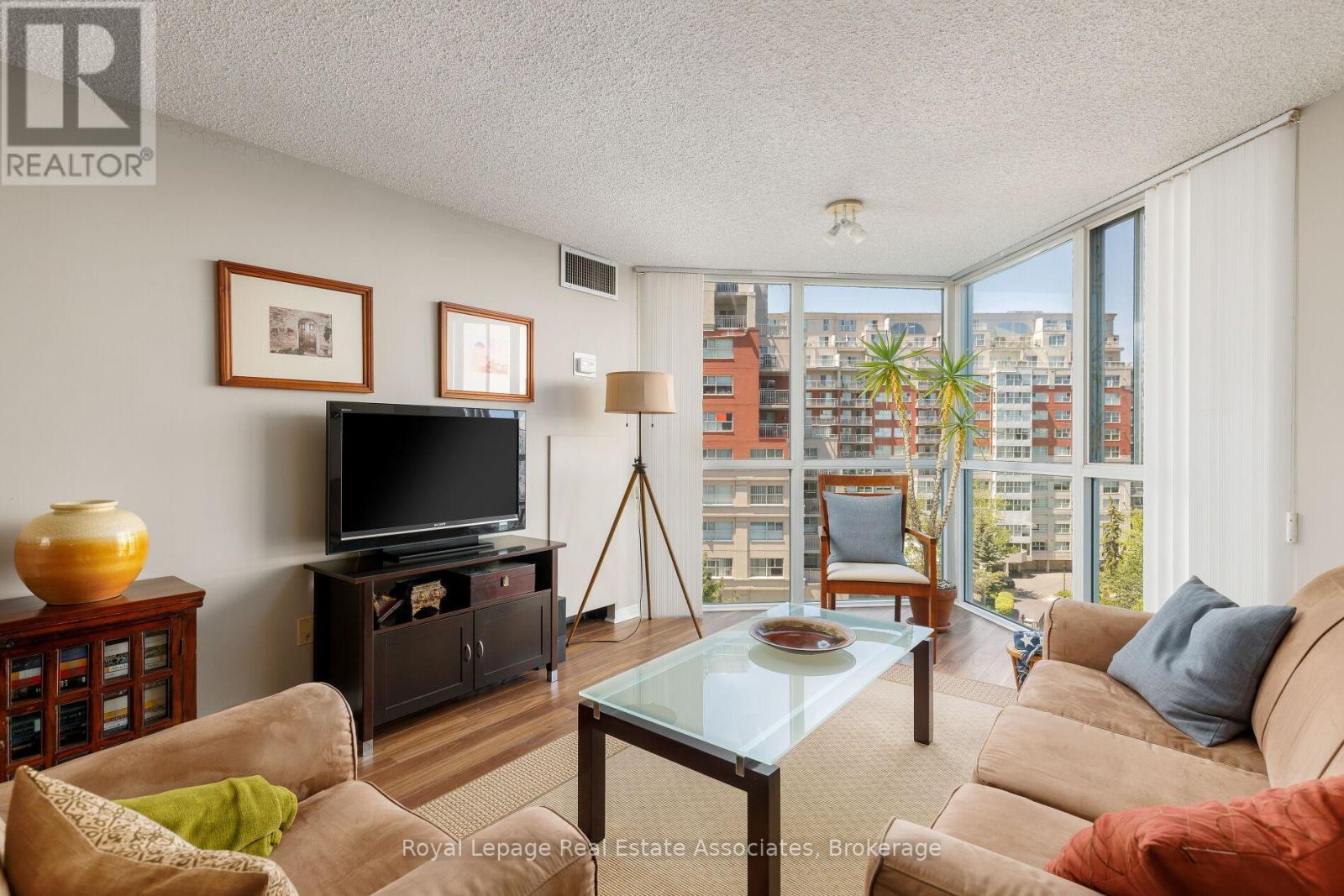 411 - 7 Concorde Place, Toronto, Ontario  M3C 3N4 - Photo 9 - C13246930