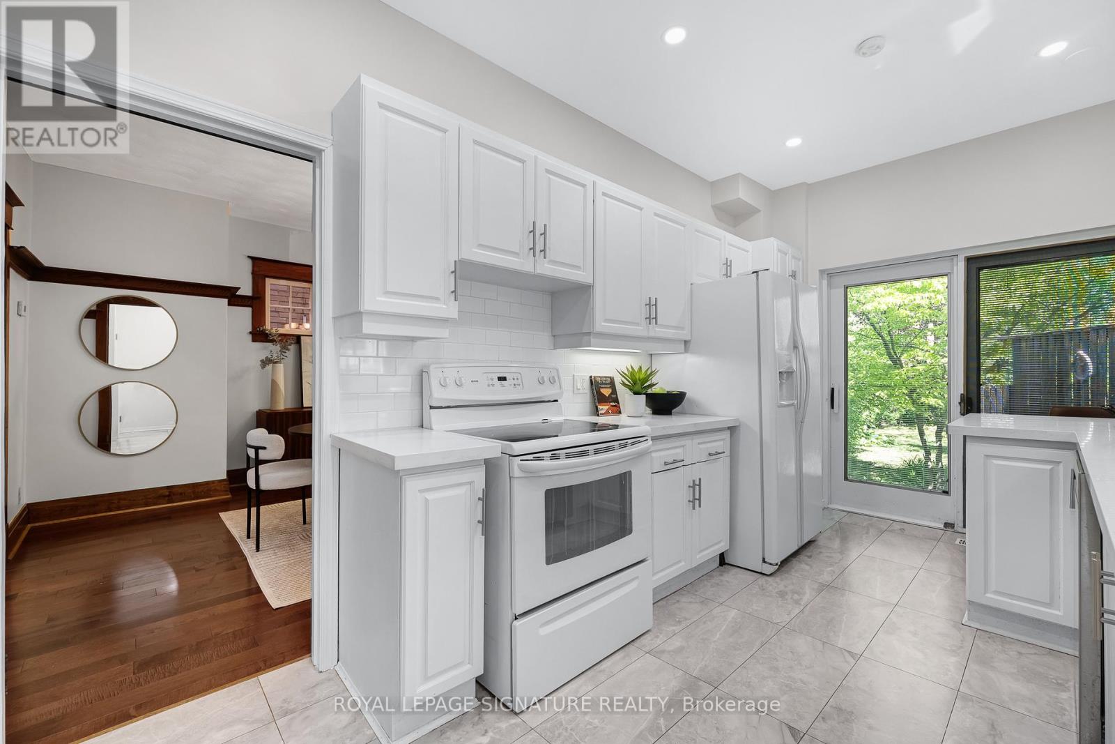 90 Roselawn Avenue, Toronto, Ontario  M4R 1E6 - Photo 8 - C13463896