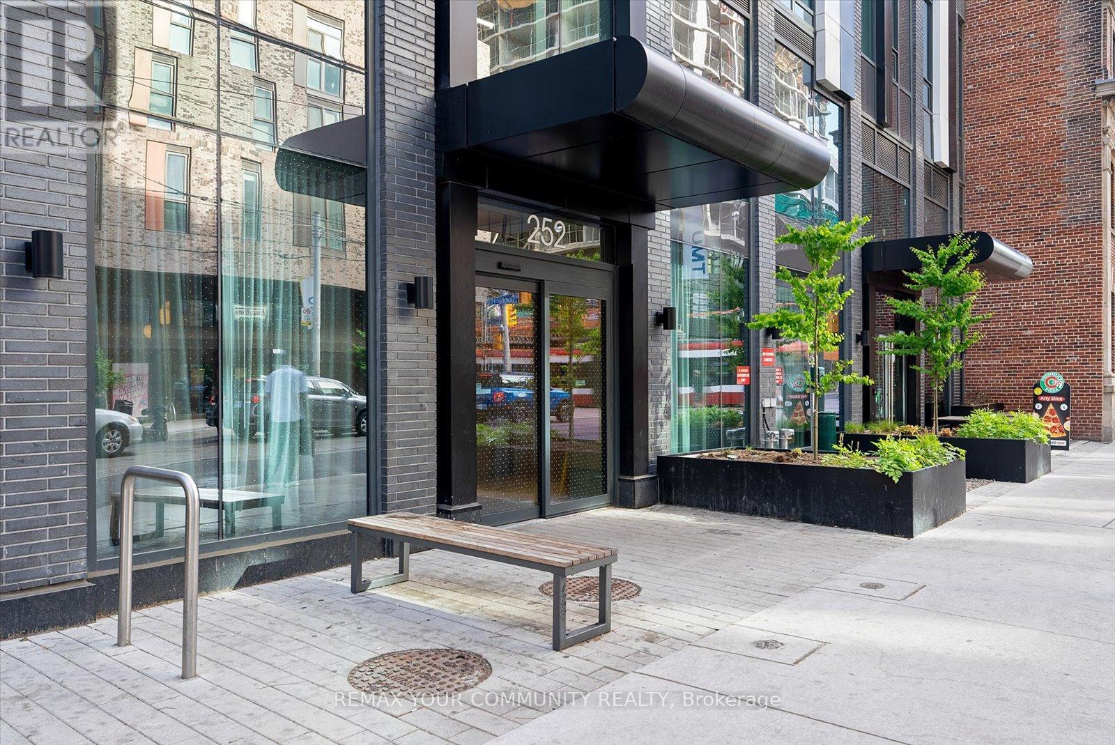 2817 - 252 Church Street, Toronto, Ontario  M5B 1Z2 - Photo 2 - C13463898