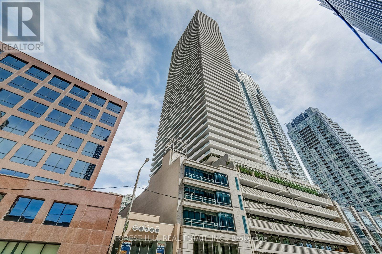 5210 - 2221 YONGE STREET, Toronto, Ontario