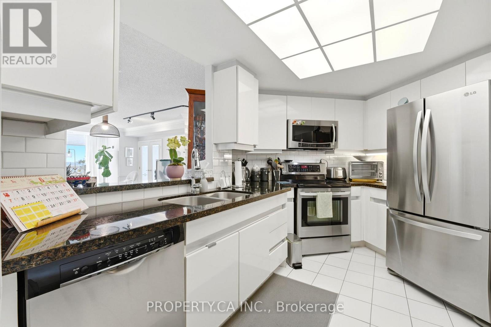 1108 - 7 Concorde Place, Toronto, Ontario  M3C 3N4 - Photo 17 - C13463962