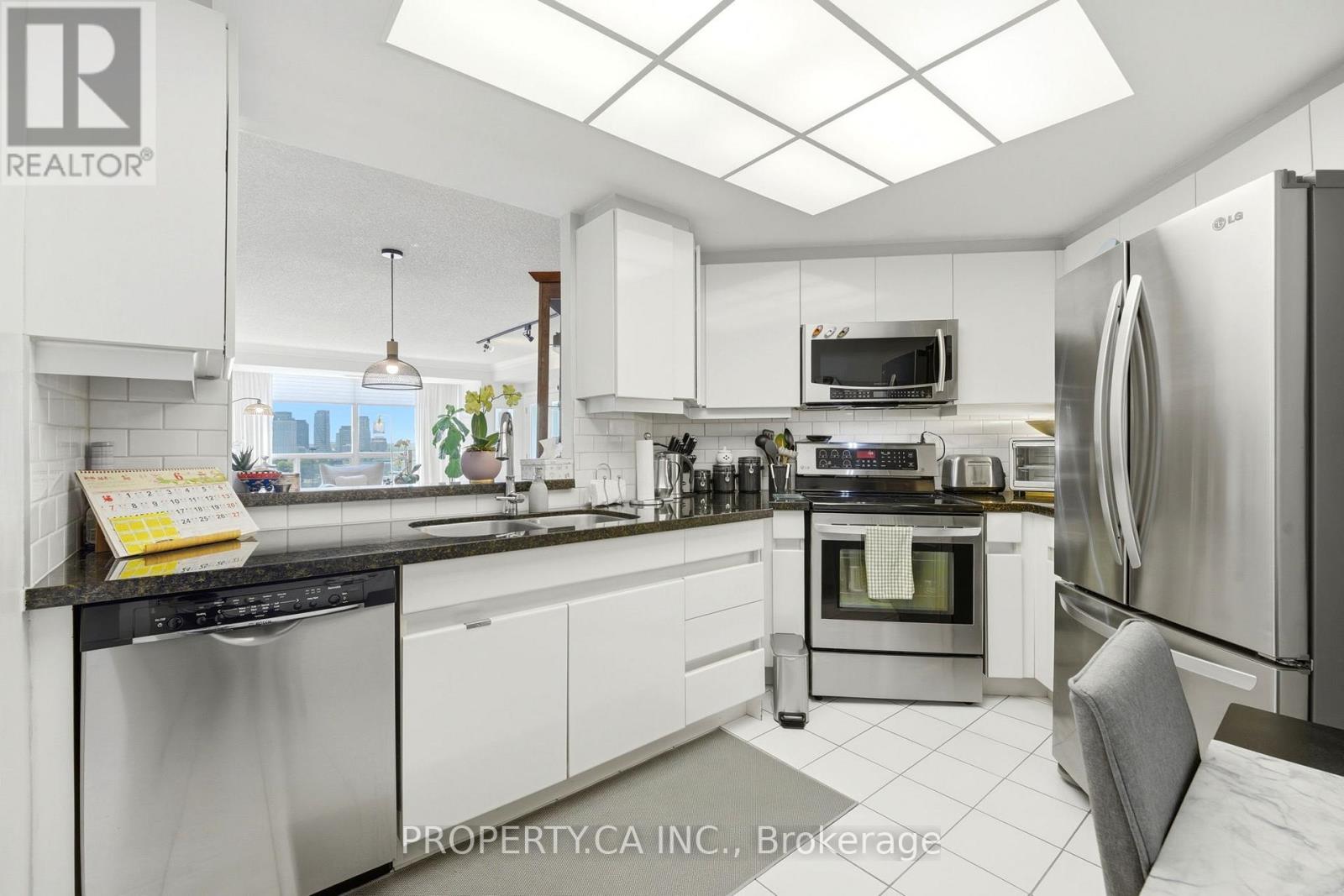 1108 - 7 Concorde Place, Toronto, Ontario  M3C 3N4 - Photo 18 - C13463962