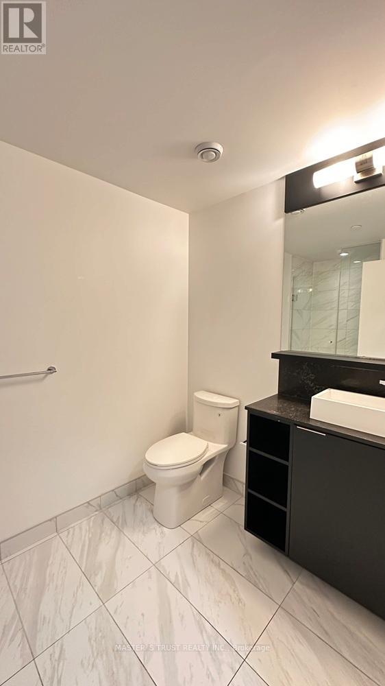 2303 - 85 Wood Street, Toronto, Ontario  M4Y 0E8 - Photo 17 - C13463994