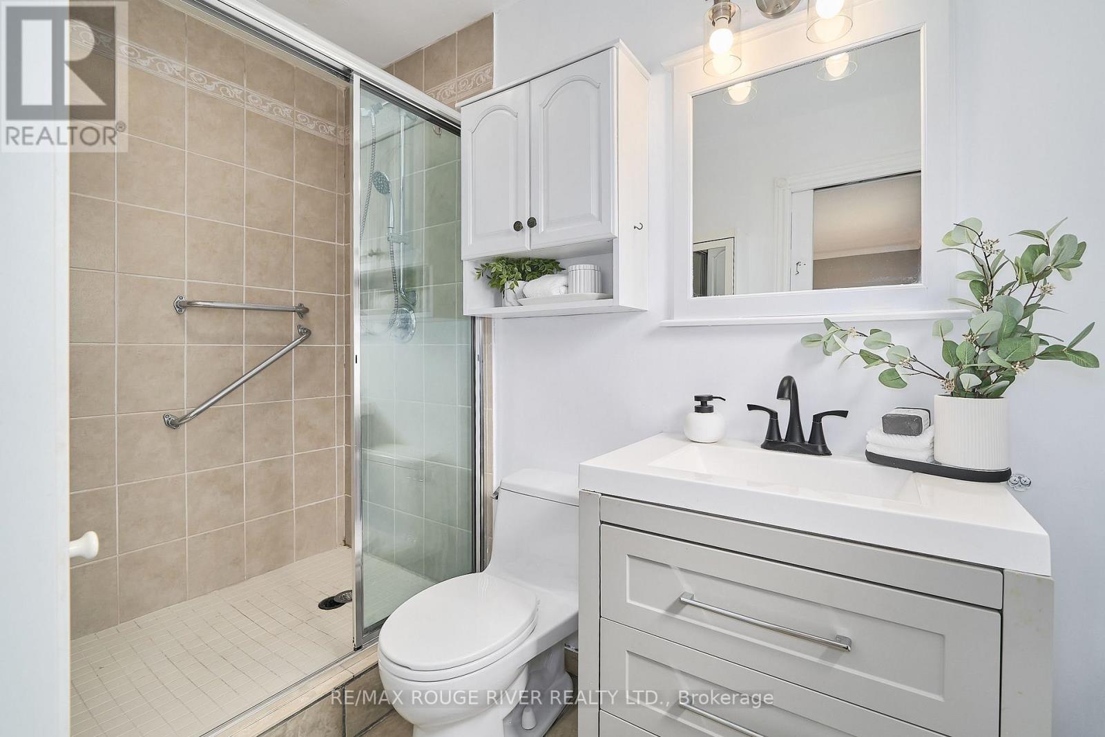 6 Ribblesdale Drive, Whitby, Ontario  L1N 6K6 - Photo 18 - E13463796