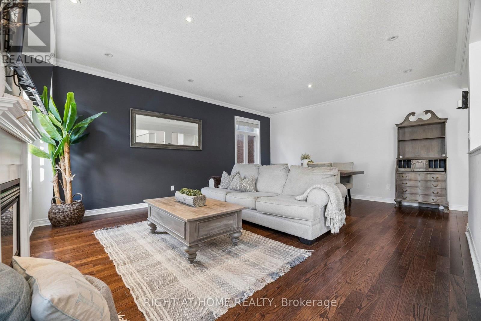 99 Hockley Avenue, Clarington, Ontario  L1C 0G4 - Photo 10 - E13463836