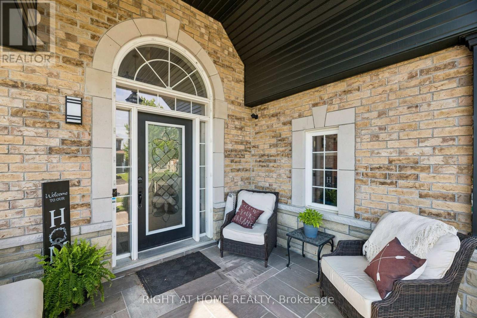 99 Hockley Avenue, Clarington, Ontario  L1C 0G4 - Photo 4 - E13463836