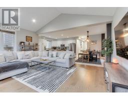 35 BOOTH LANE, Barrie, Ontario