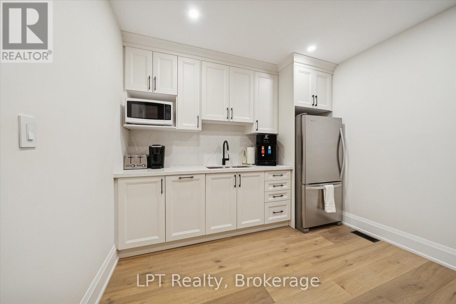 20 Elgin Street E, Oshawa, Ontario  L1G 1S8 - Photo 15 - E13444202