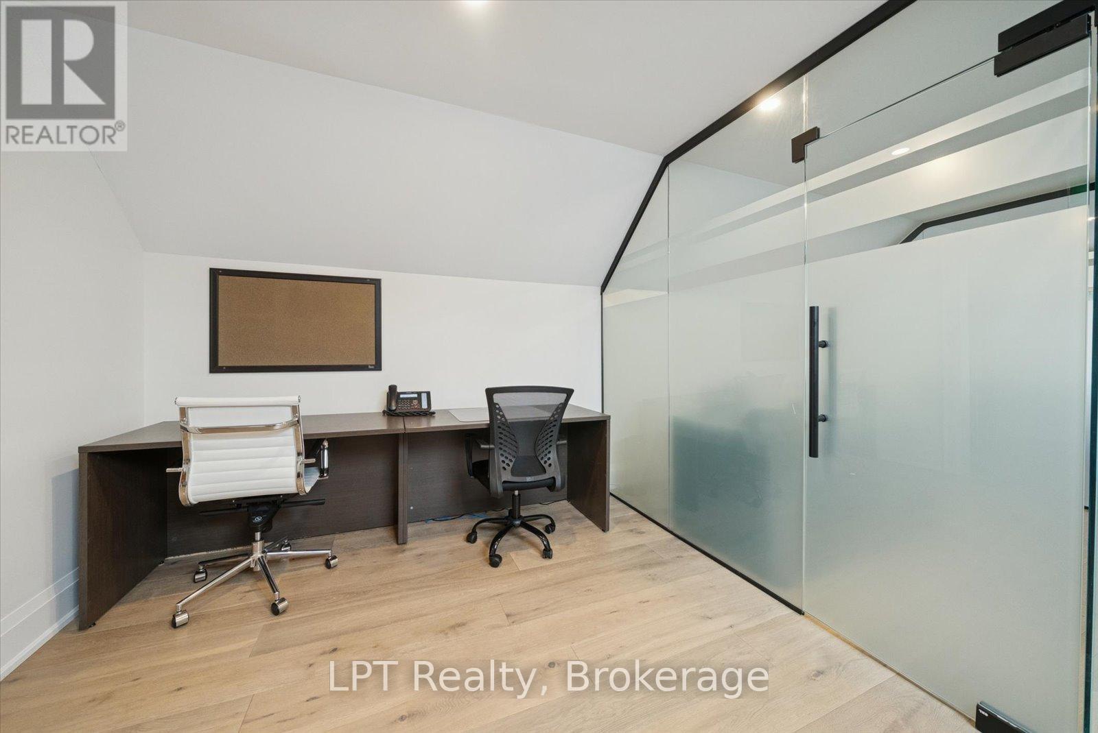 20 Elgin Street E, Oshawa, Ontario  L1G 1S8 - Photo 35 - E13444202