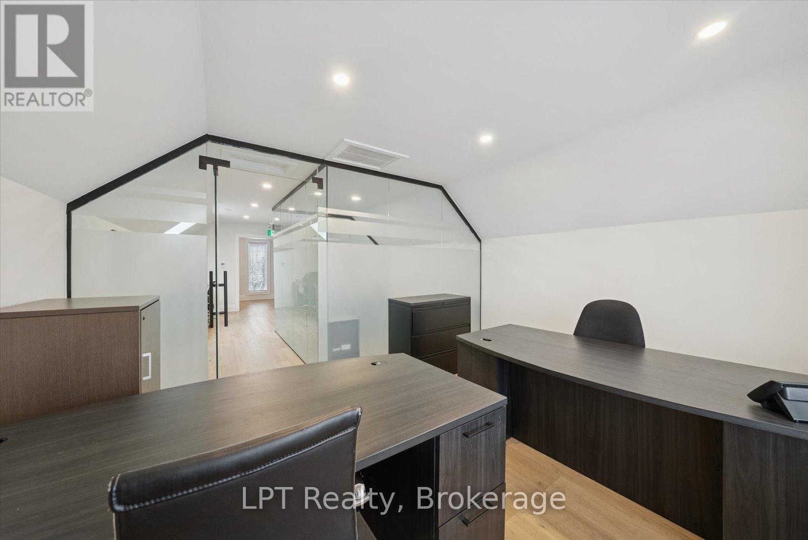 20 Elgin Street E, Oshawa, Ontario  L1G 1S8 - Photo 40 - E13444202