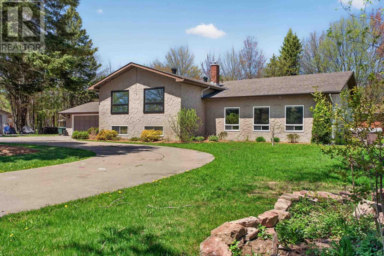 48 Palomino DR, Sault Ste. Marie, Ontario
