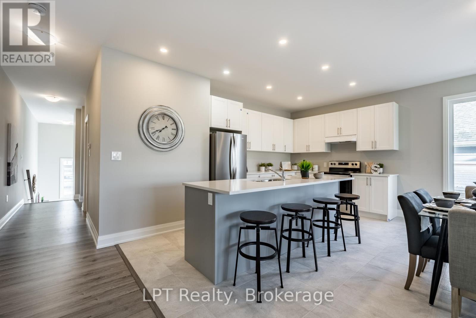 127 Gibbons Street, Oshawa, Ontario  L1J 4Y1 - Photo 5 - E13444398