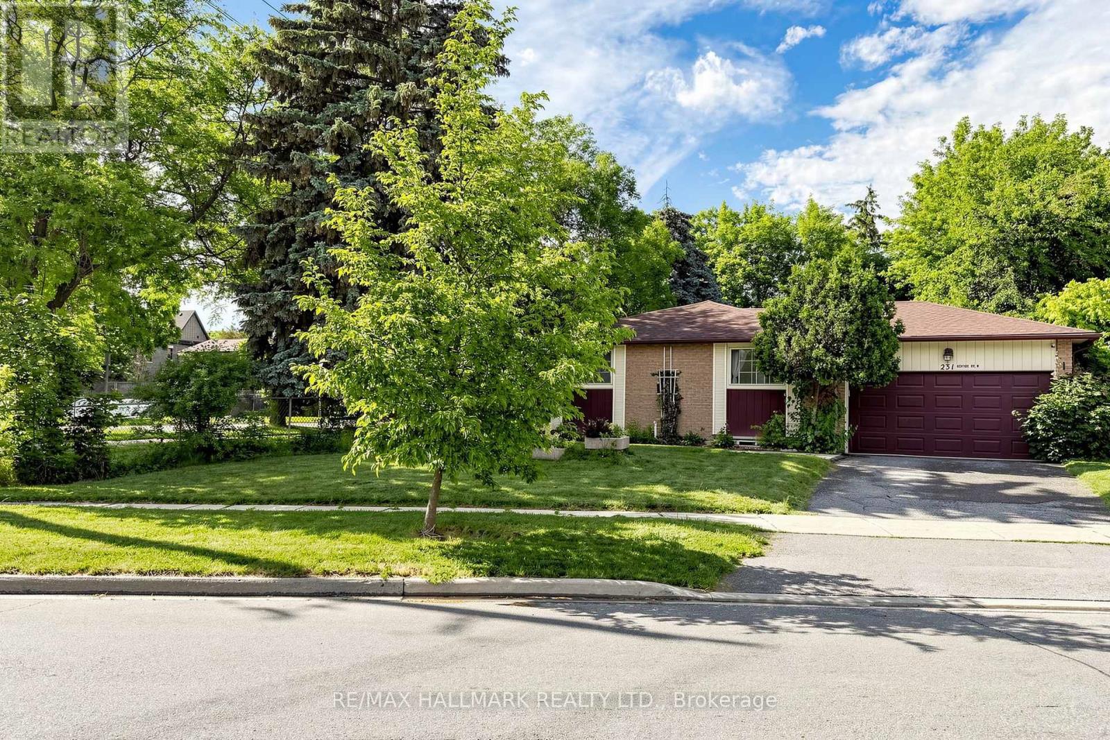 231 Centre Street W, Richmond Hill, Ontario  L4C 3P9 - Photo 3 - N13463812