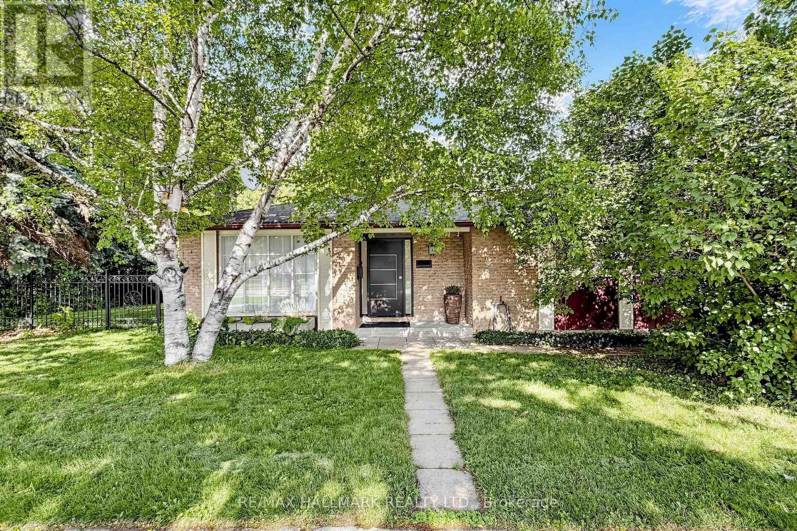 231 Centre Street W, Richmond Hill, Ontario  L4C 3P9 - Photo 4 - N13463812