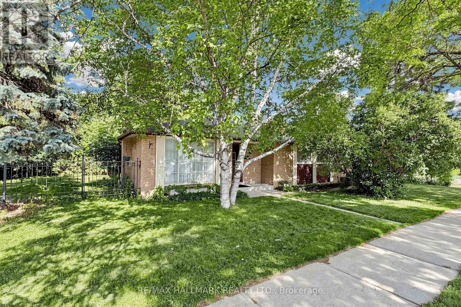 231 Centre Street W, Richmond Hill, Ontario  L4C 3P9 - Photo 5 - N13463812