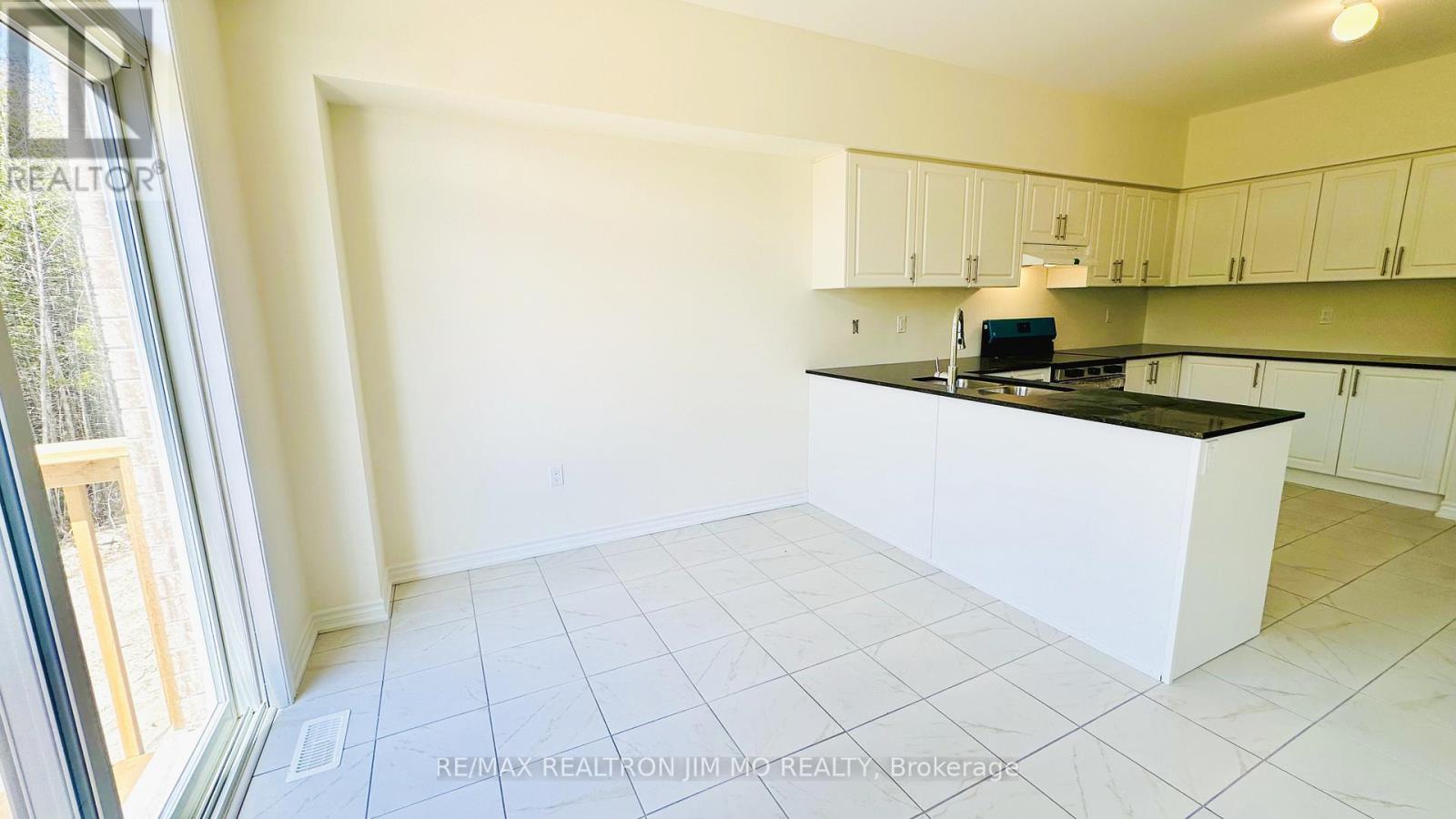 104 Cliff Thompson Court, Georgina, Ontario  L0E 1R0 - Photo 24 - N13463832