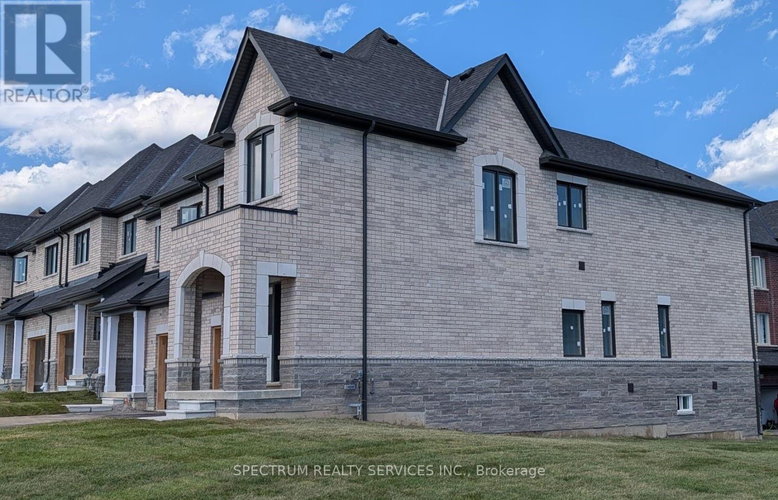 1495 Stovell Crescent, Innisfil, Ontario  L0L 1W0 - Photo 3 - N13463870