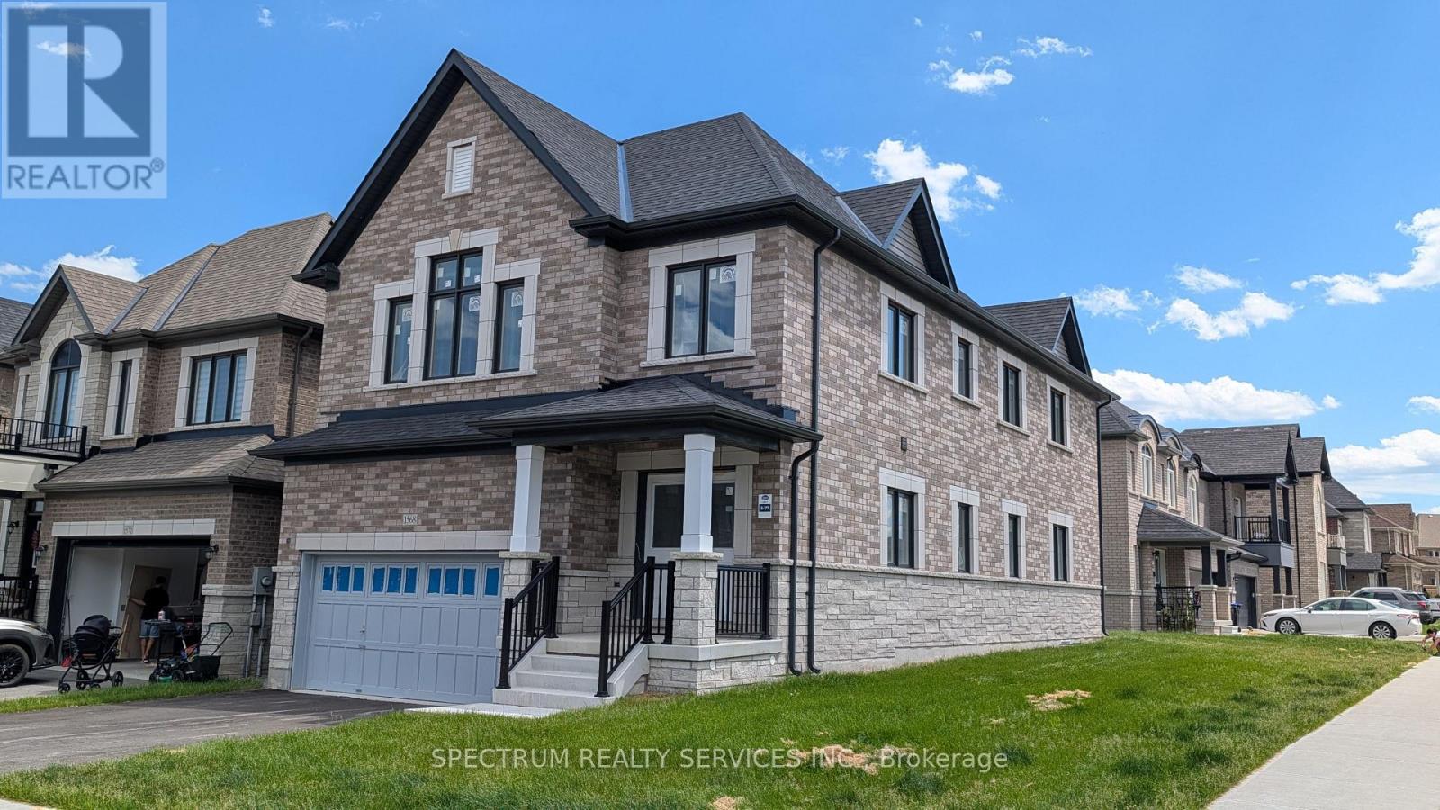 1568 Stovell Crescent, Innisfil, Ontario  L0L 1W0 - Photo 3 - N13463886