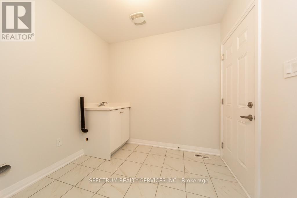 1409 Stovell Crescent, Innisfil, Ontario  L0L 1W0 - Photo 22 - N13463942
