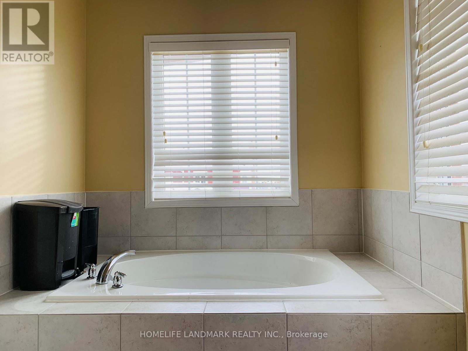275 White's Hill Avenue, Markham (Cornell), Ontario  L6B 1L5 - Photo 14 - N13463966