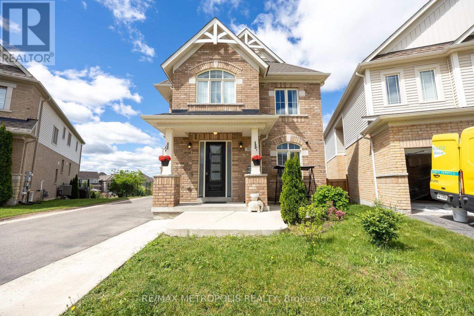 36 MICHAELIS STREET, New Tecumseth, Ontario
