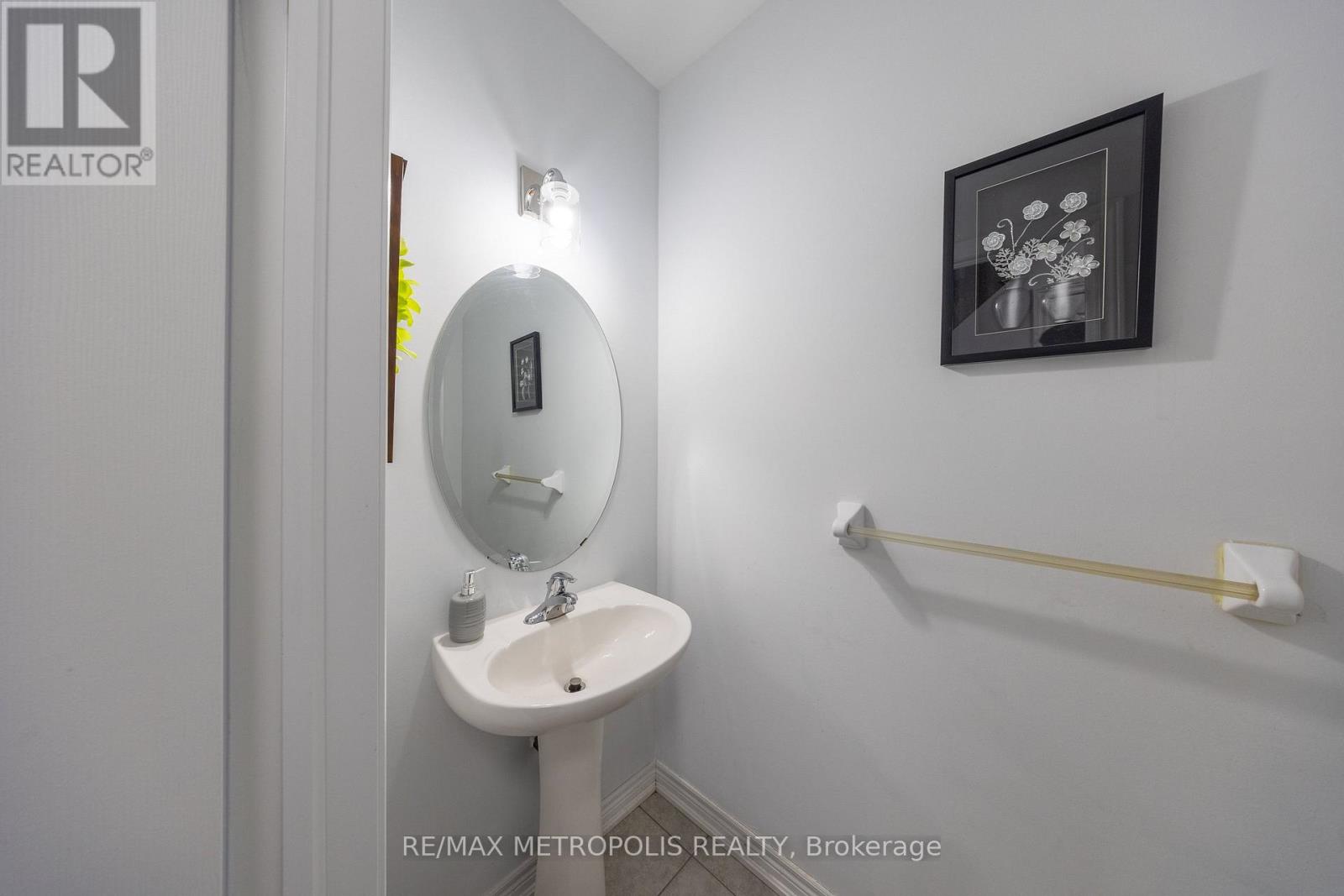 36 Michaelis Street, New Tecumseth, Ontario  L9R 0M8 - Photo 7 - N13463972