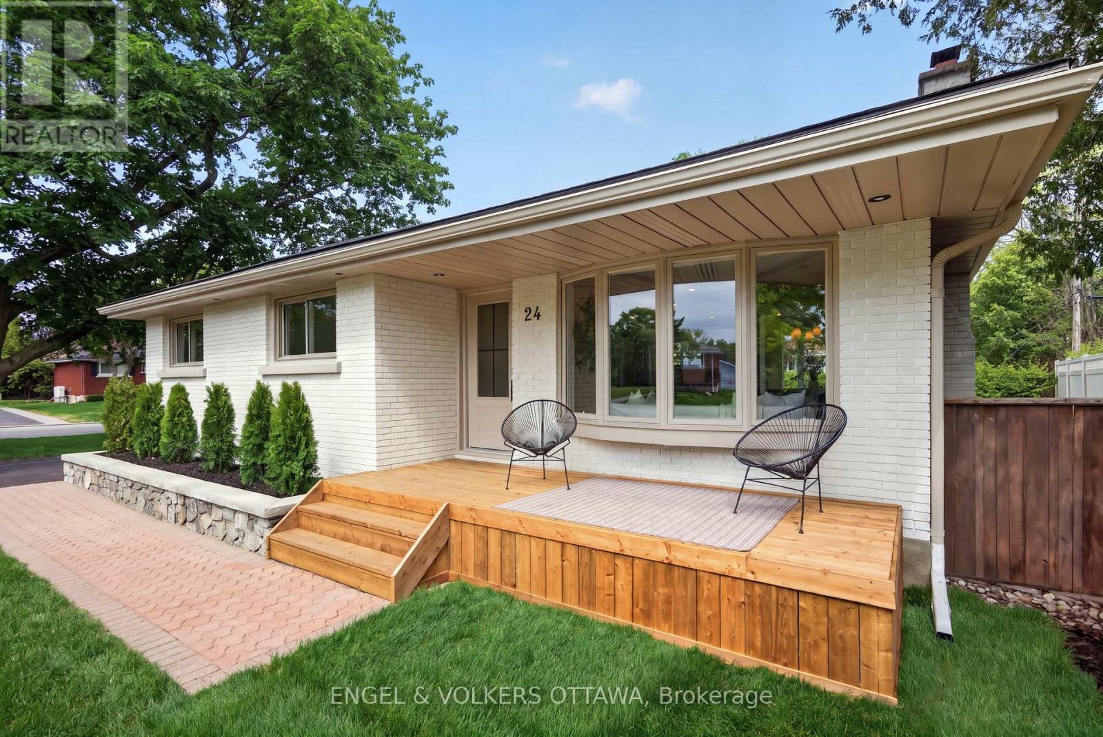 24 Roundhay Drive, Ottawa, Ontario  K2G 1B5 - Photo 2 - X13143532