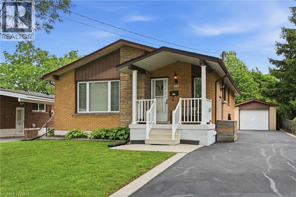147 MANNING Avenue, Hamilton, Ontario