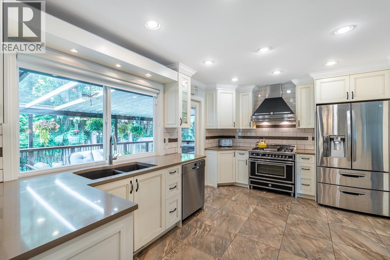 1879 Rodger Avenue, Port Coquitlam, British Columbia  V3C 1B8 - Photo 6 - R3137430