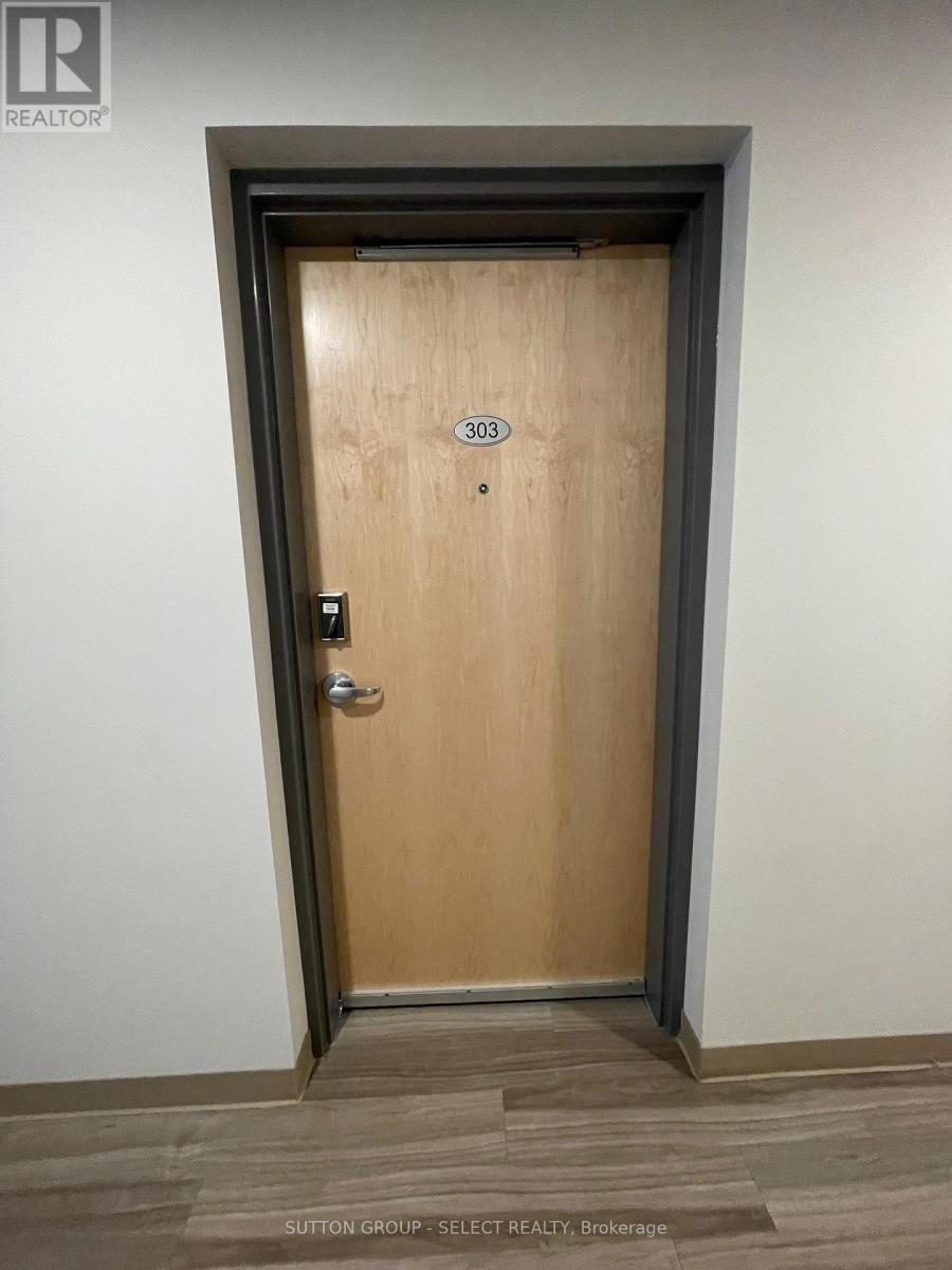 303 - 99 Pond Mills Road, London South, Ontario  N5Z 3X3 - Photo 2 - X13464042