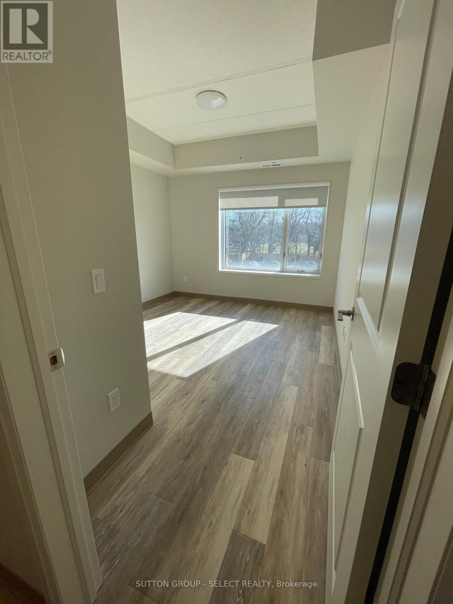 303 - 99 Pond Mills Road, London South, Ontario  N5Z 3X3 - Photo 6 - X13464042