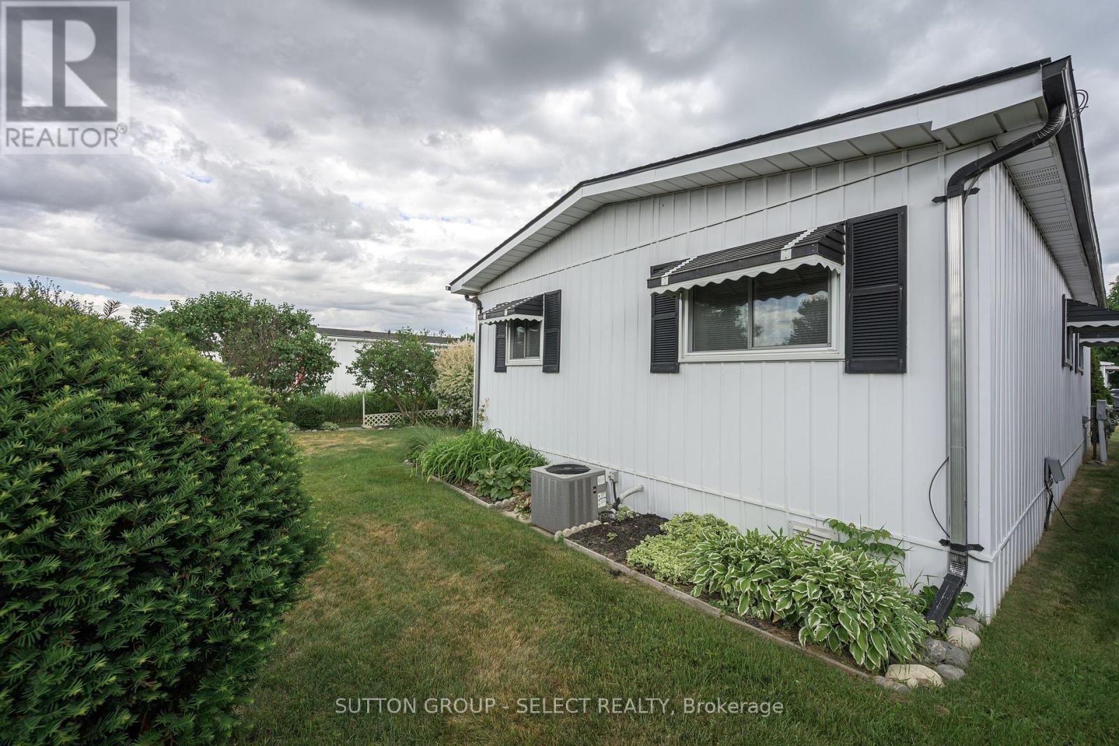 32 Miller Street, Strathroy-Caradoc, Ontario  N7G 3K8 - Photo 11 - X13464106