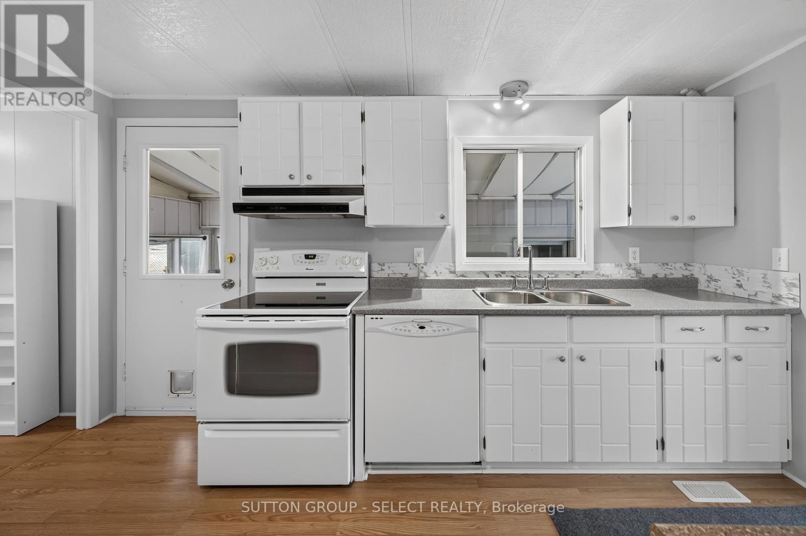 32 Miller Street, Strathroy-Caradoc, Ontario  N7G 3K8 - Photo 23 - X13464106