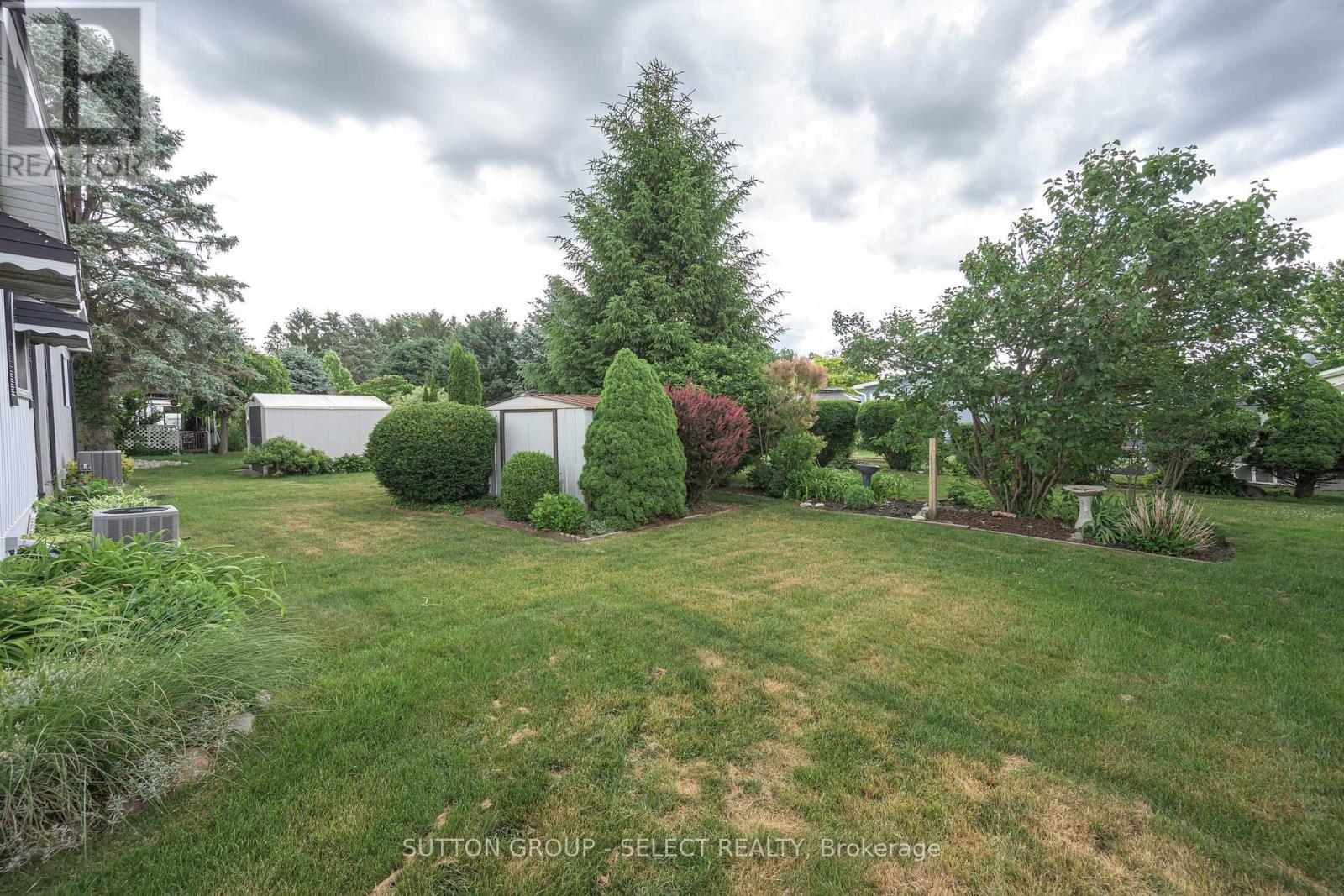 32 Miller Street, Strathroy-Caradoc, Ontario  N7G 3K8 - Photo 4 - X13464106