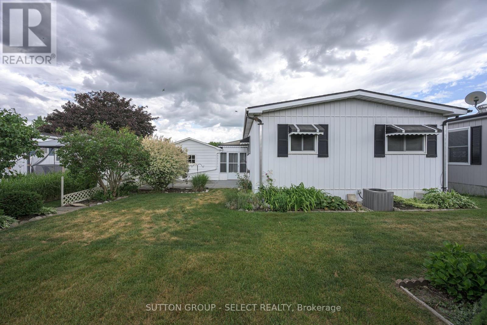 32 Miller Street, Strathroy-Caradoc, Ontario  N7G 3K8 - Photo 6 - X13464106