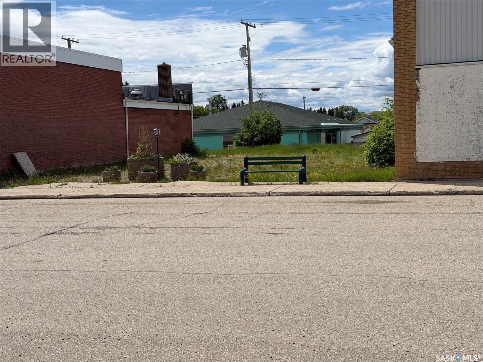 117 Churchill Street, Hudson Bay, Saskatchewan  S0E 0Y0 - Photo 2 - SK033932