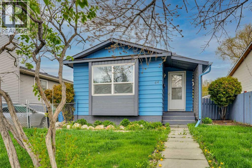 44 Falmead Road NE, Calgary, Alberta